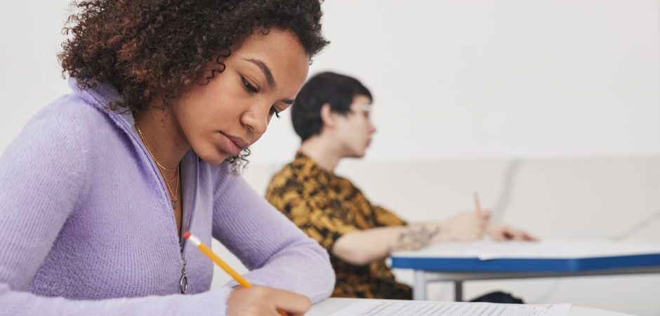 IELTS et TEF en 2026 : guide complet pour réussir votre test de langue et immigrer au Canada