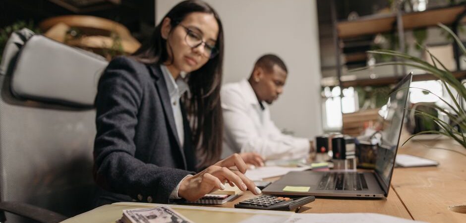 Comptables et CPA immigrants au Canada en 2026 : guide complet pour exercer votre profession et obtenir la résidence permanente