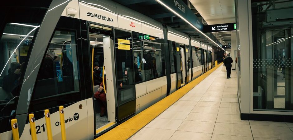 Transport au Canada en 2026 : guide complet pour nouveaux arrivants sur la mobilité et les déplacements
